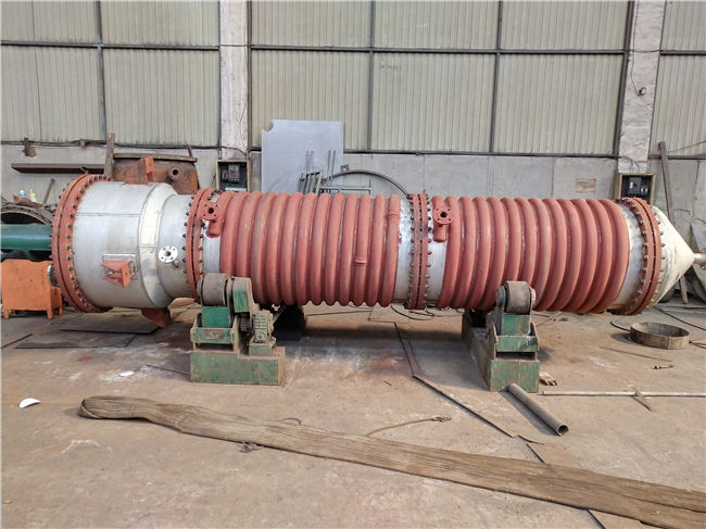 外盤管薄膜蒸發器